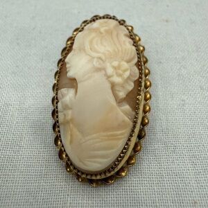 12k GF Hand Carved Shell Cameo Pendant Brooch